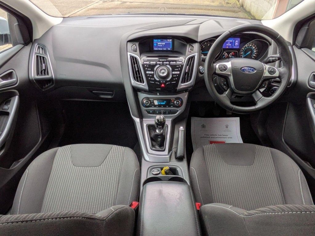 FORD FOCUS