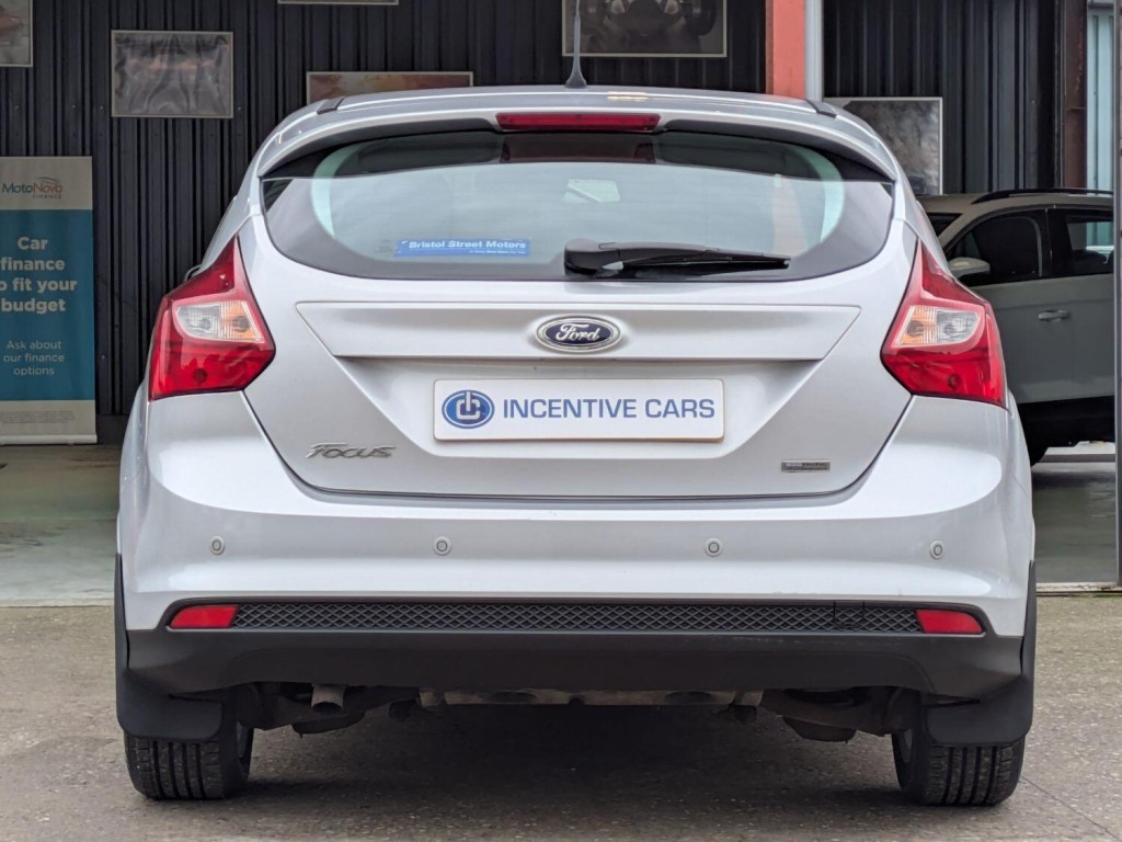 FORD FOCUS