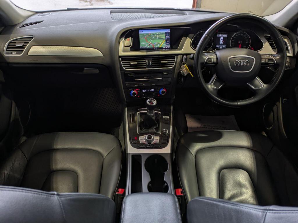 AUDI A4 AVANT