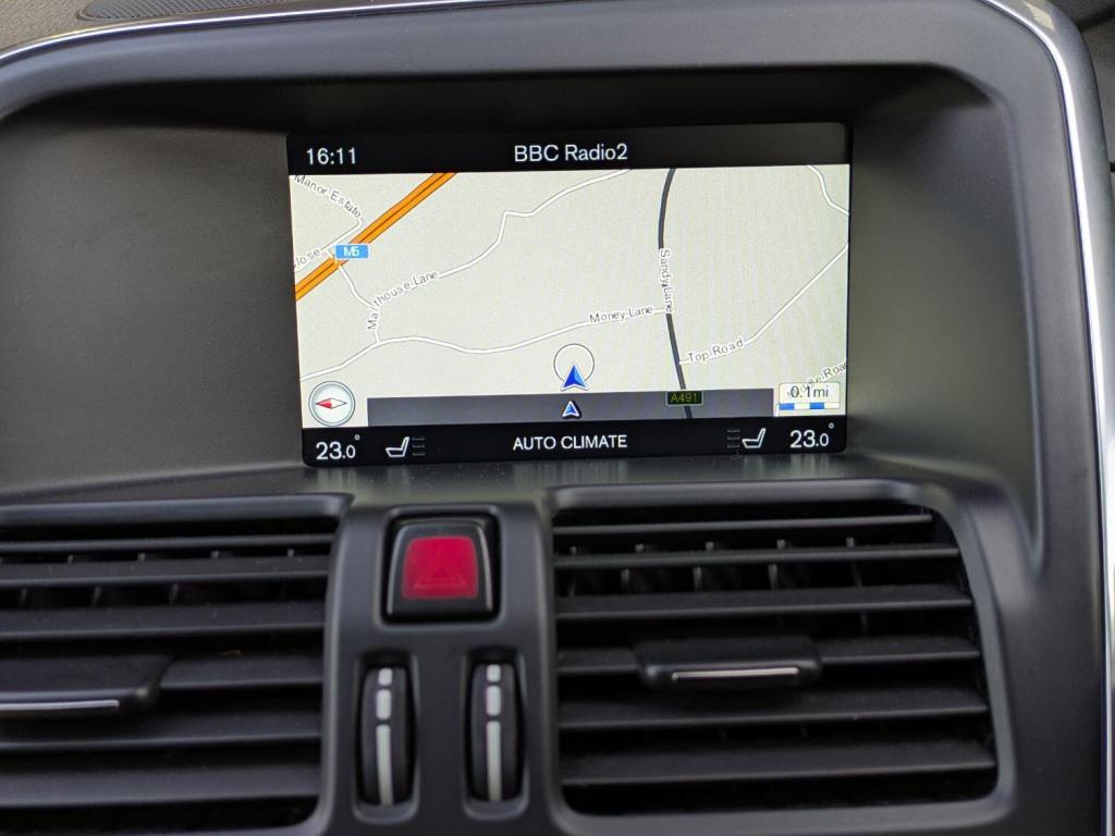 View VOLVO XC60 2.4 D4 R-Design Lux Nav. HIGH SPEC. REAR ENTERTAINMENT. SAT NAV. VOLVO SERVICE HISTORY.