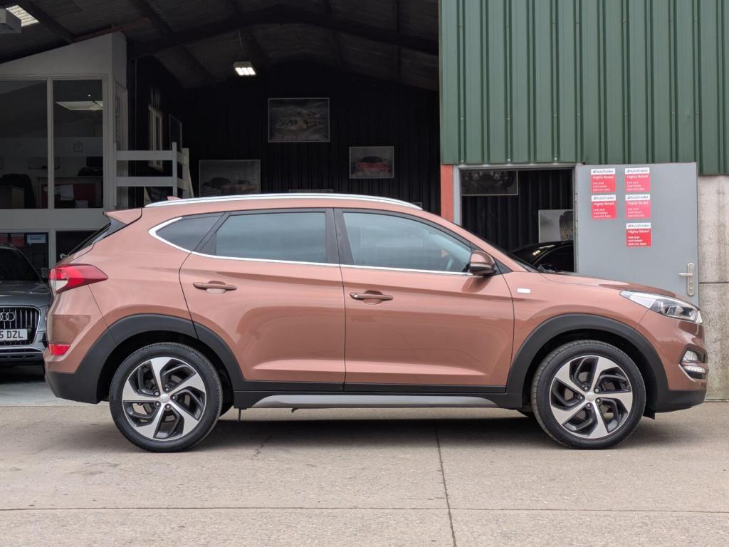 HYUNDAI TUCSON
