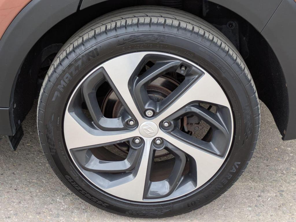 HYUNDAI TUCSON
