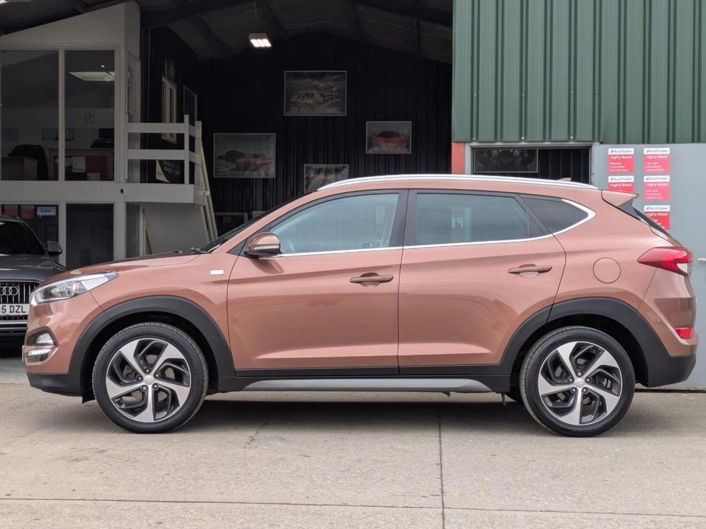 HYUNDAI TUCSON
