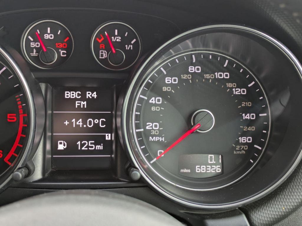 AUDI TT