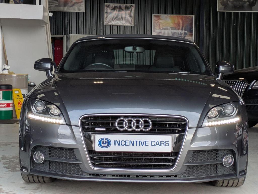 AUDI TT