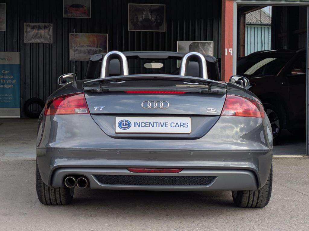 AUDI TT