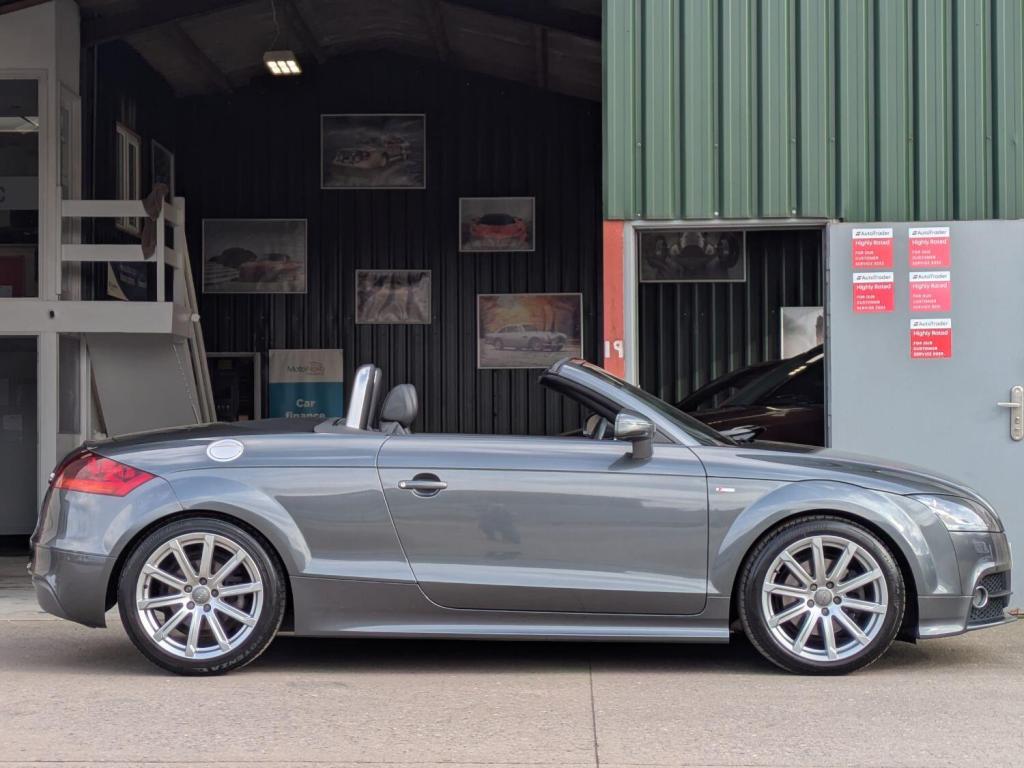 AUDI TT