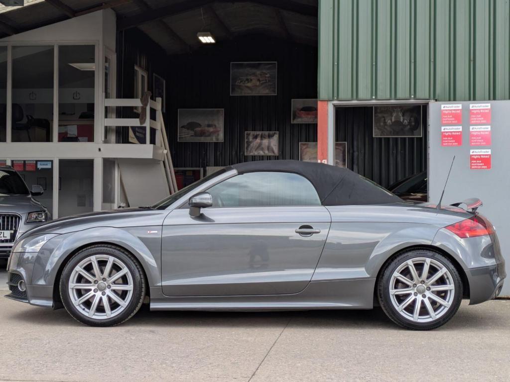AUDI TT