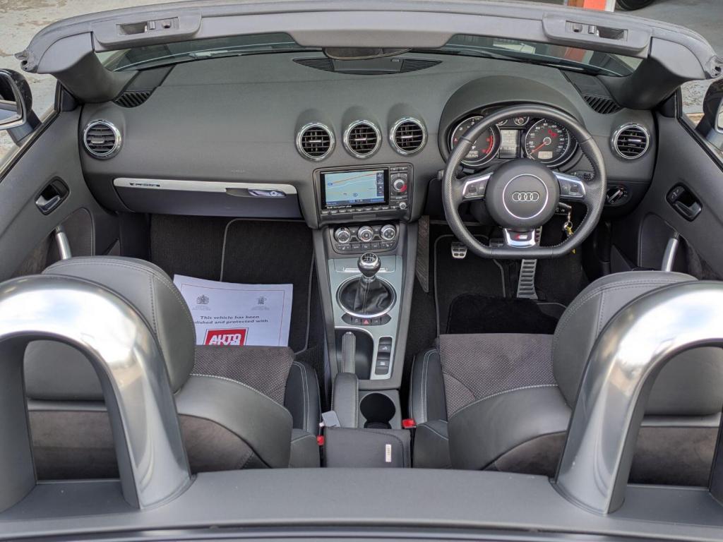 AUDI TT