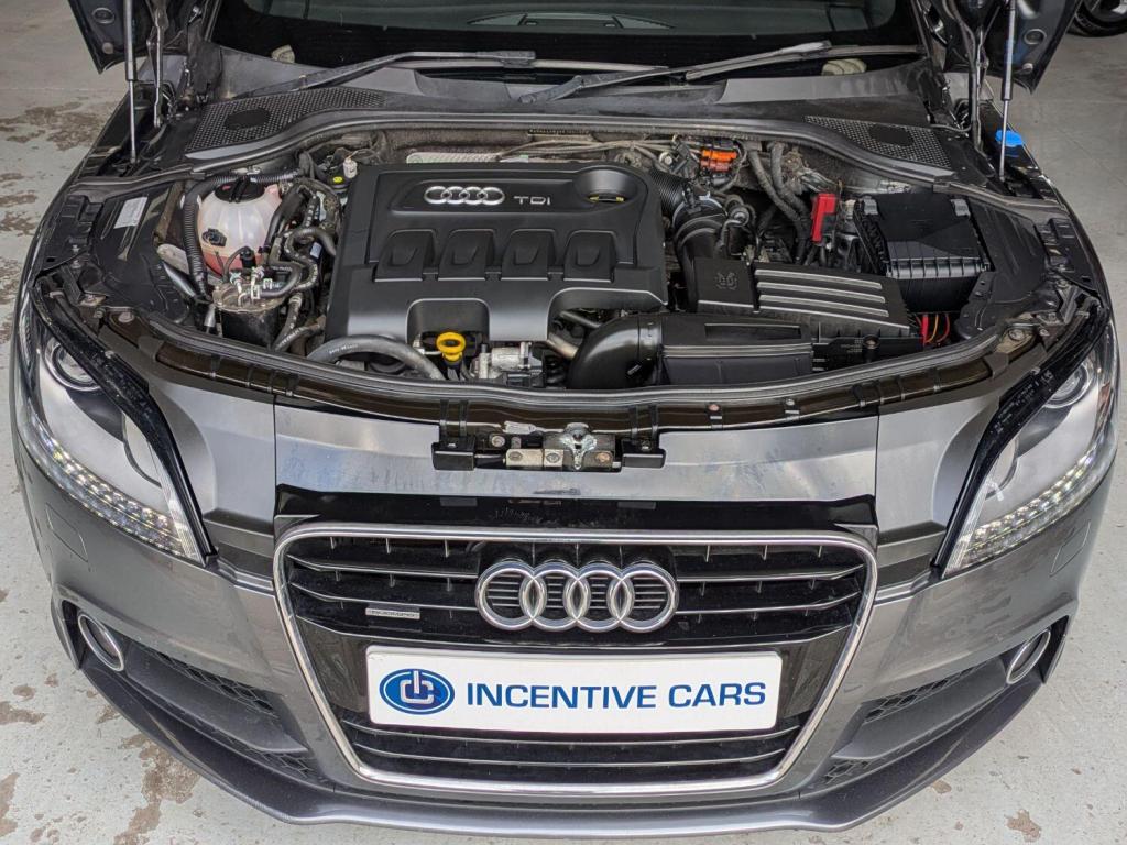 AUDI TT