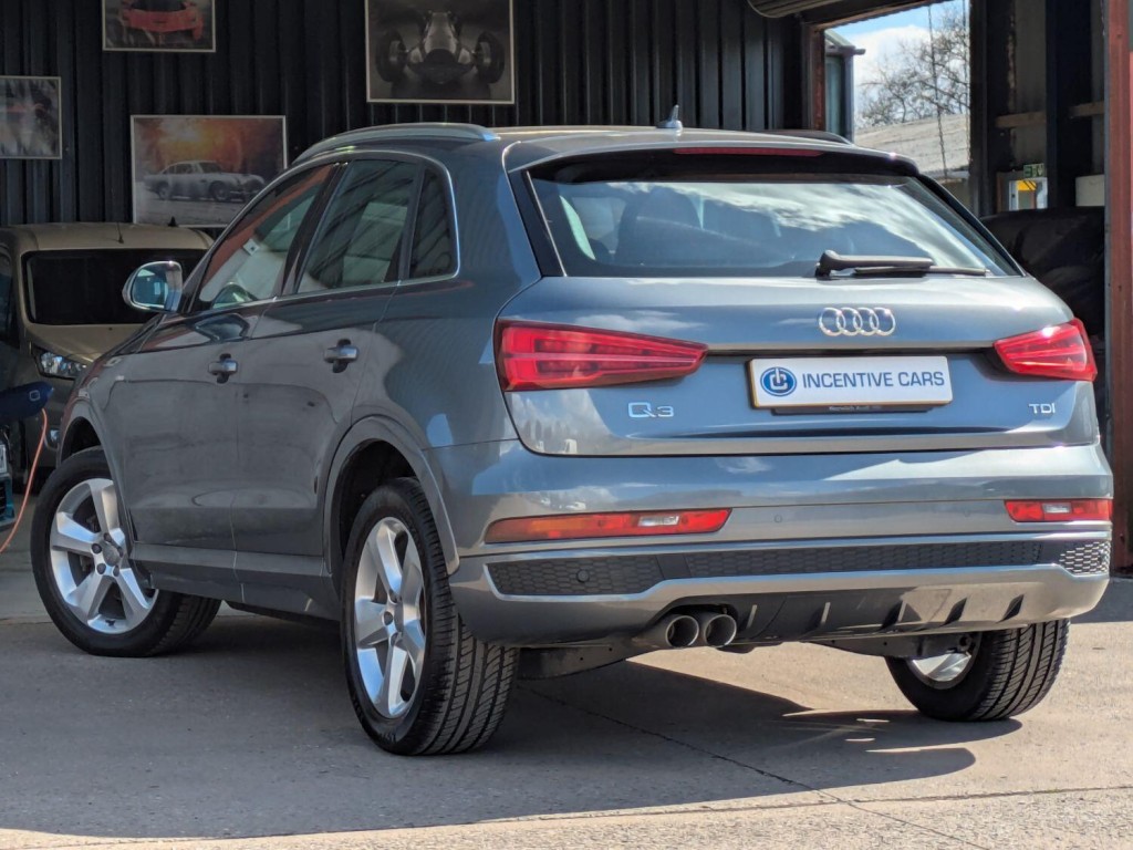 AUDI Q3