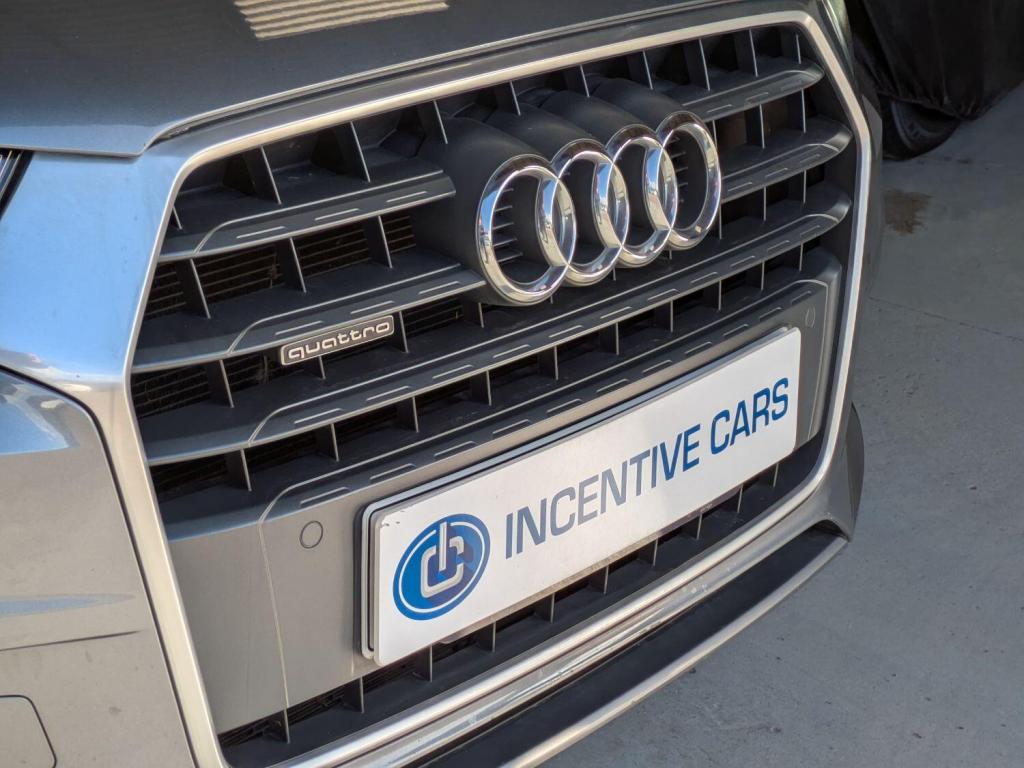 View AUDI Q3 2.0 TDI SE quattro auto. 2 OWNERS. 6 SERVICE VISITS. BI XENON LIGHTS. PARKING SENSORS.