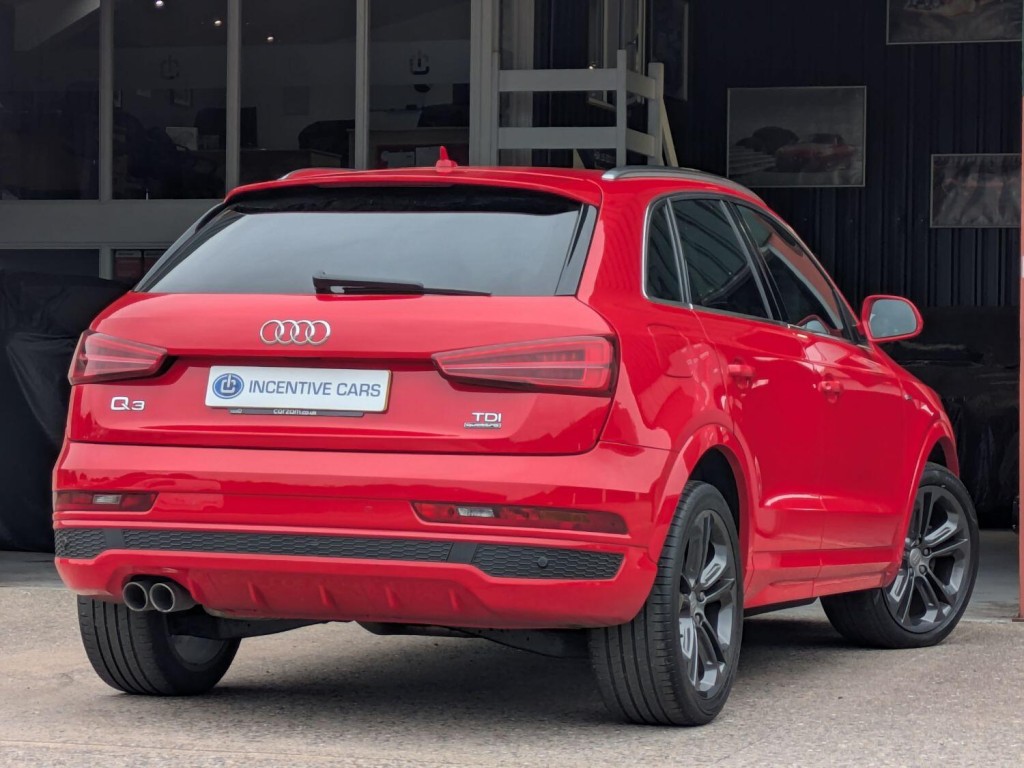 AUDI Q3