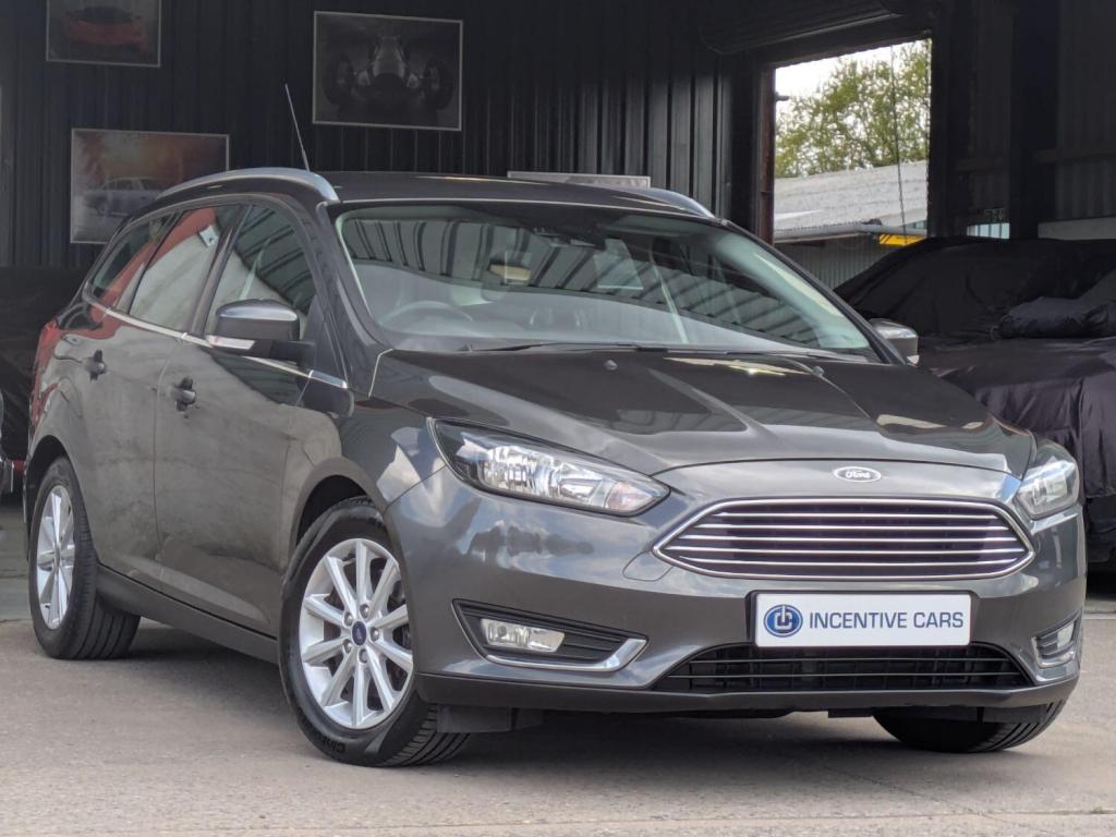 View FORD FOCUS 2.0 TDCi Titanium. 2 OWNERS. SAT NAV. 7 SERVICES. APPLE CARPLAY. PARKING SENSORS.