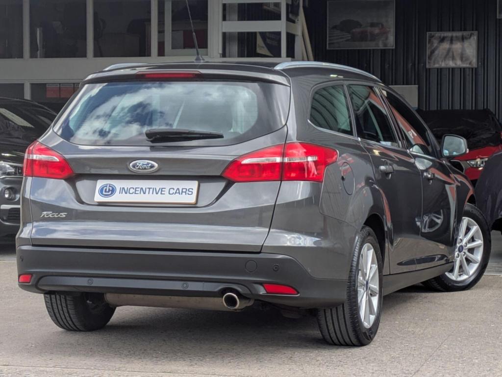 FORD FOCUS
