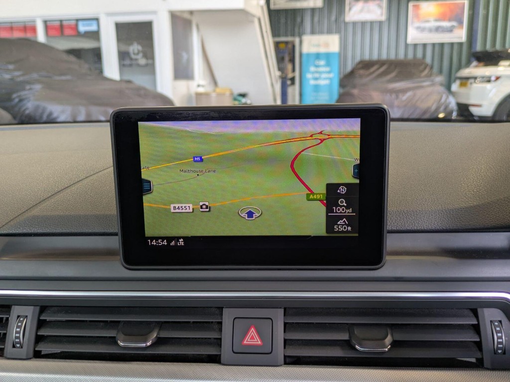 View AUDI A4 2.0 TDI ultra SE. SAT NAV. HEATED LEATHER. XENON LIGHTS. SERVICE HISTORY. 