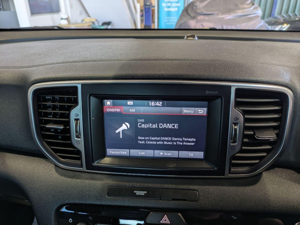 KIA SPORTAGE