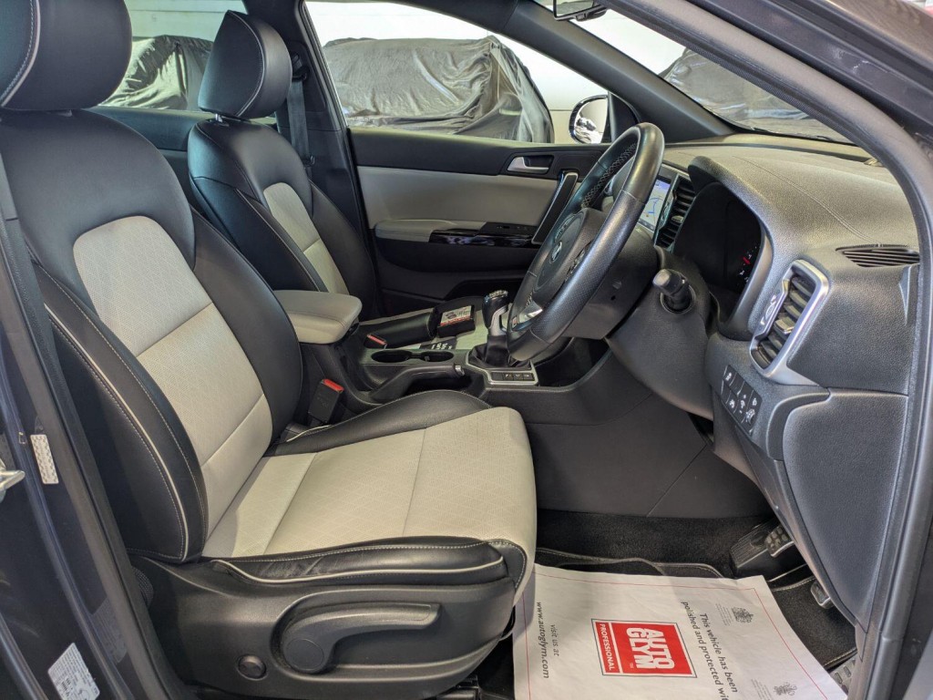 KIA SPORTAGE