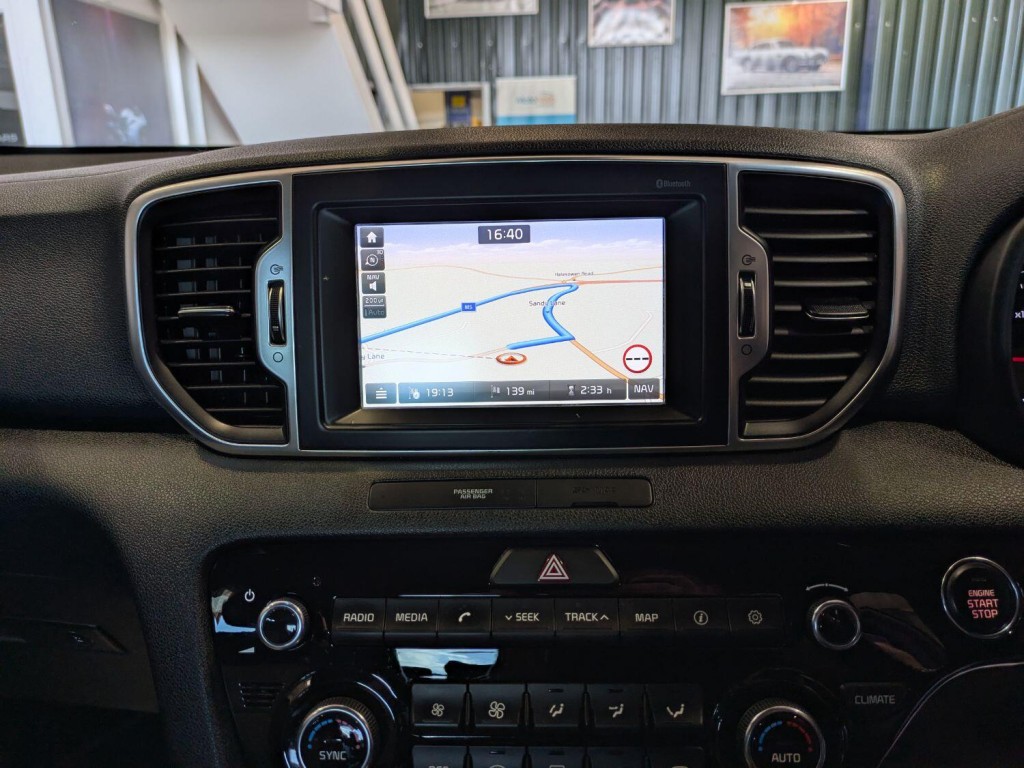 View KIA SPORTAGE 1.7 CRDi GT-Line. SAT NAV. APPLE CARPLAY. REAR CAMERA. HEATED LEATHER. XENON LIGHTS