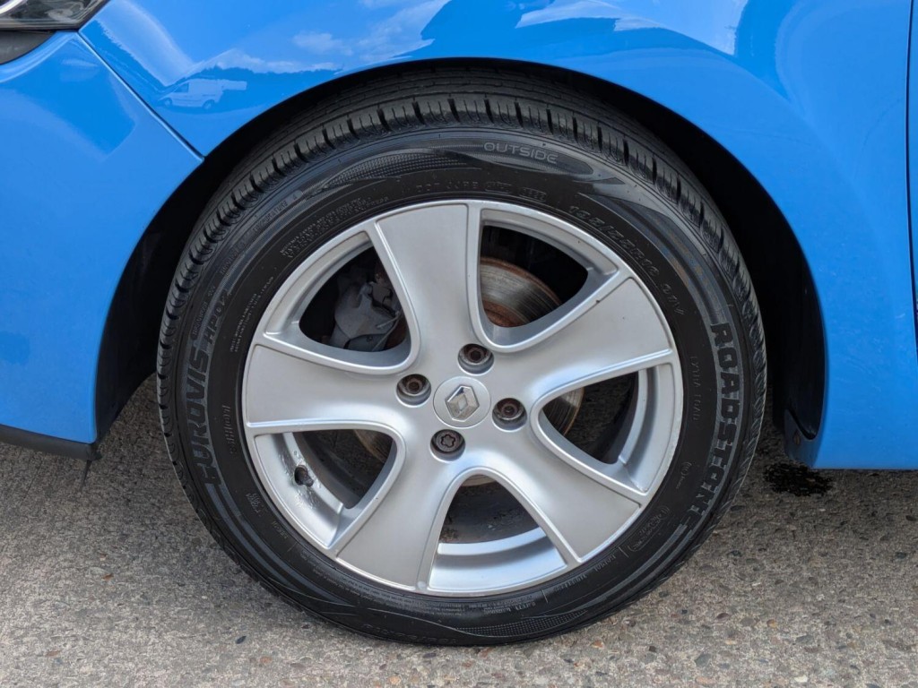 RENAULT CLIO