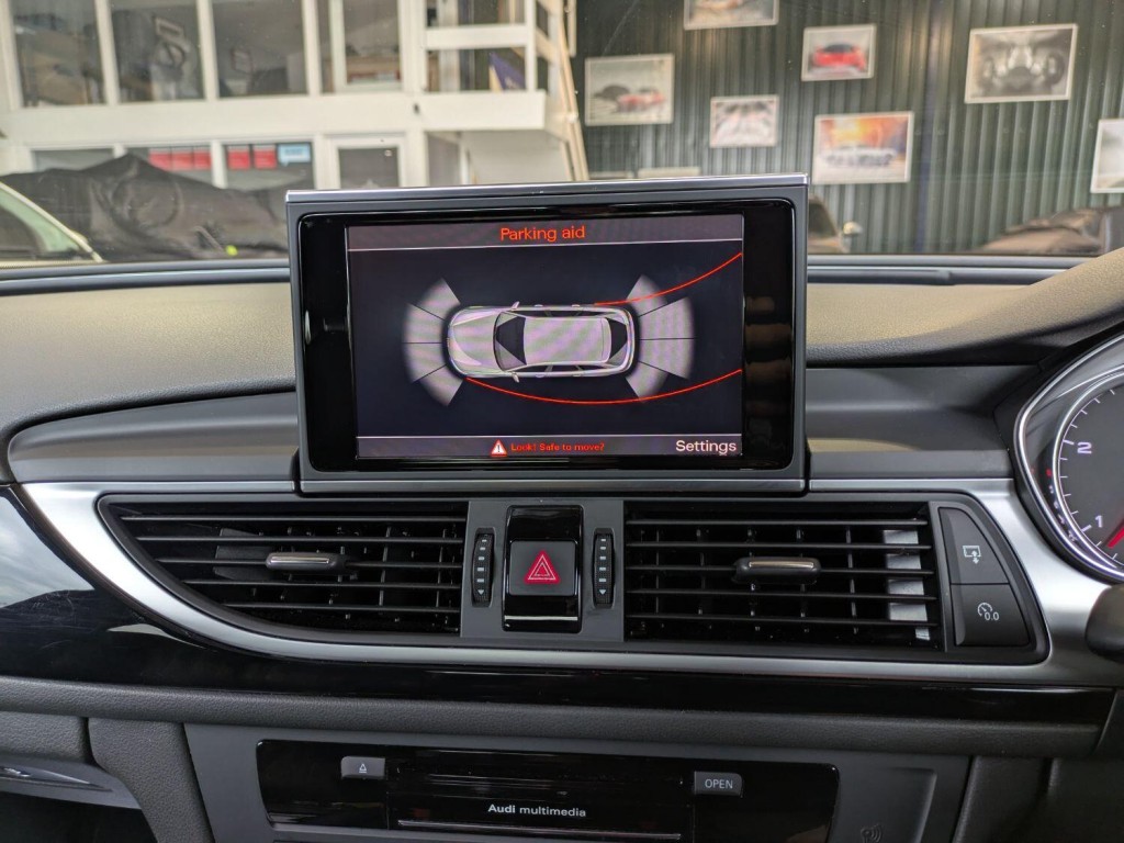 AUDI A6 AVANT