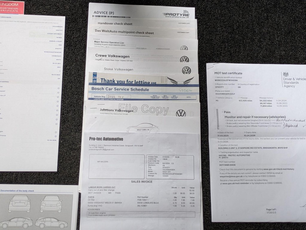 VOLKSWAGEN GOLF