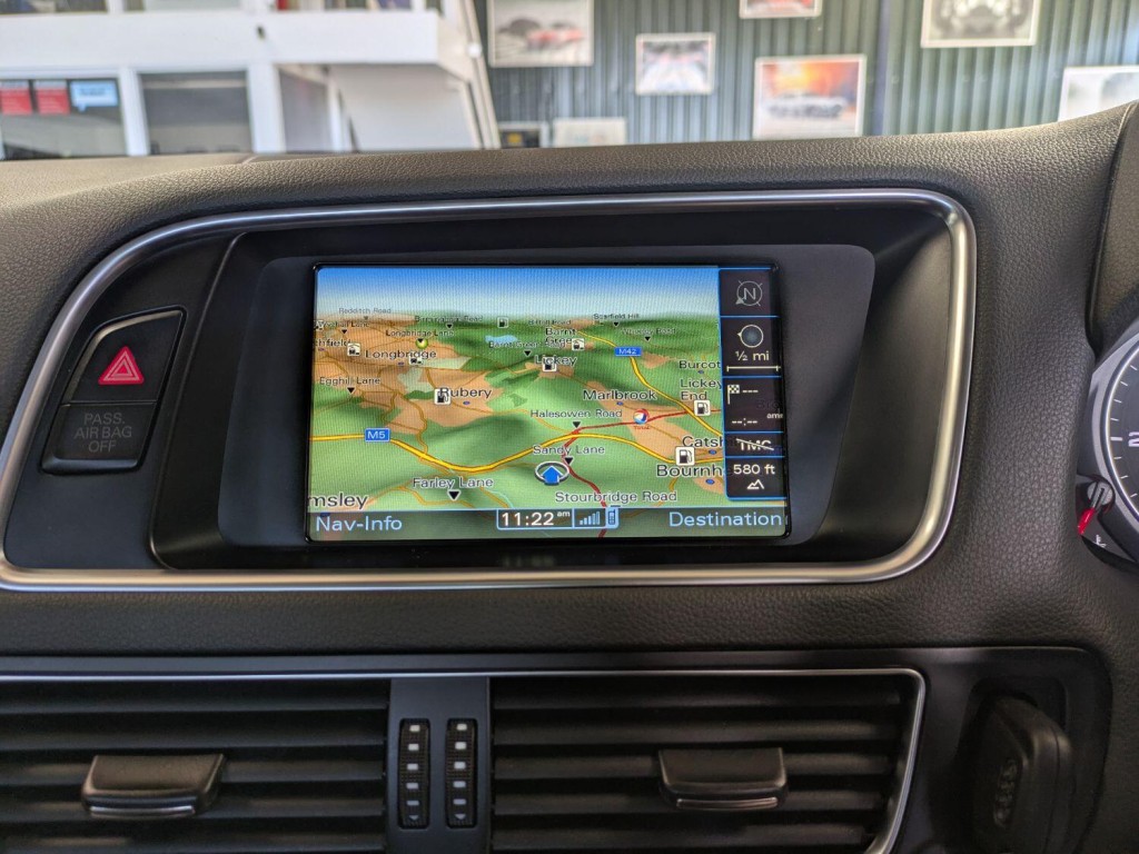 View AUDI Q5 2.0 TDI S line Special Edition Quattro. SAT NAV. XENON LIGHTS. B+O sound. T/BELT DONE. 11 SERVICES.