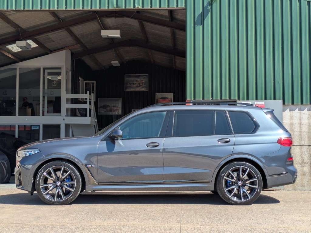 BMW X7
