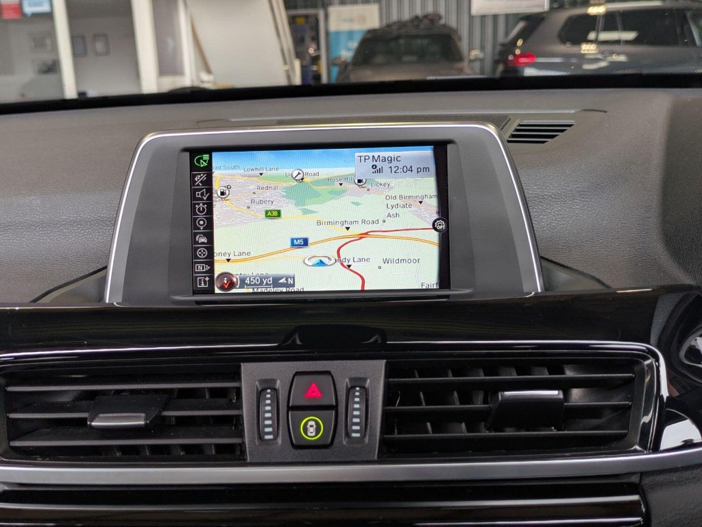 View BMW X1 xDrive20d xLine 4WD automatic. 2 OWNERS. SAT NAV. HEATED LEATHER. REAR CAMERA. HARMAN KARDON SOUND.