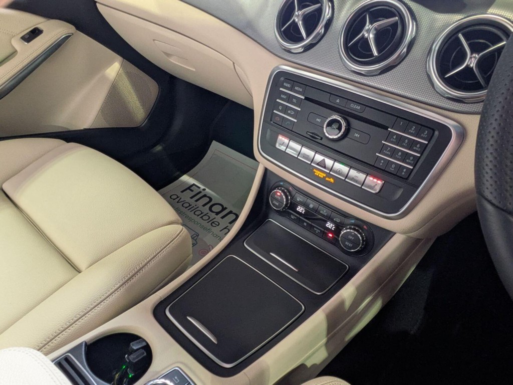 MERCEDES-BENZ GLA CLASS
