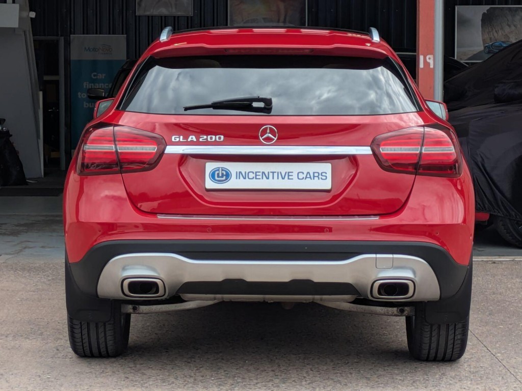 MERCEDES-BENZ GLA CLASS