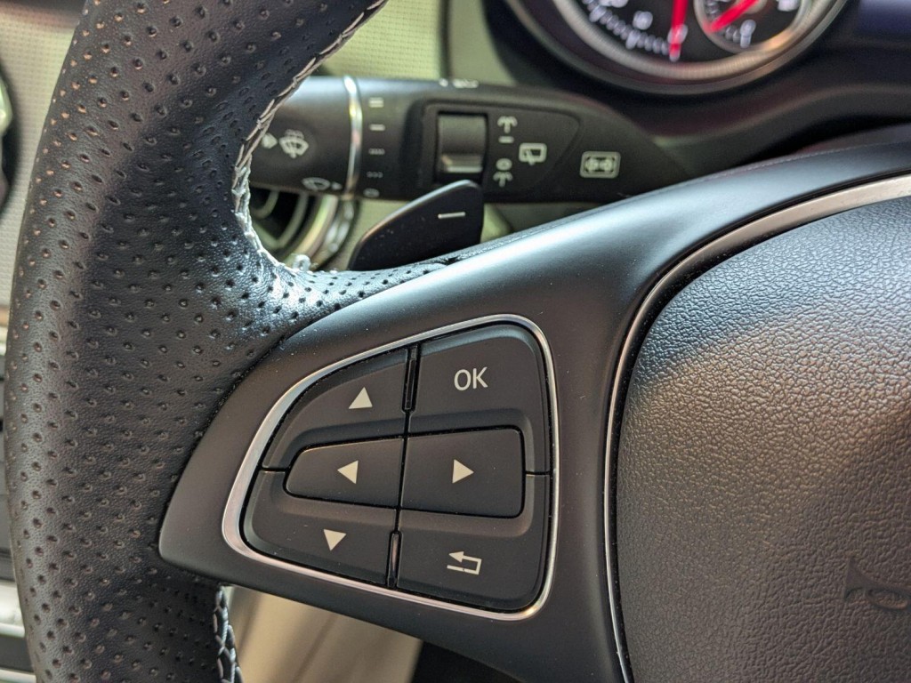MERCEDES-BENZ GLA CLASS