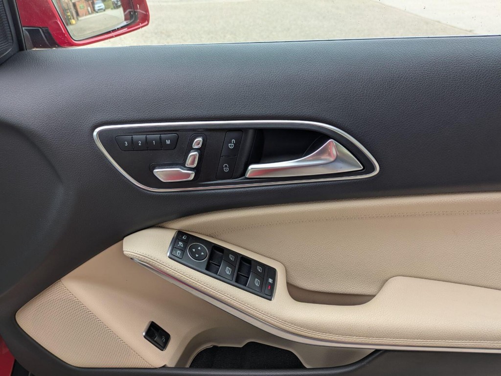 MERCEDES-BENZ GLA CLASS