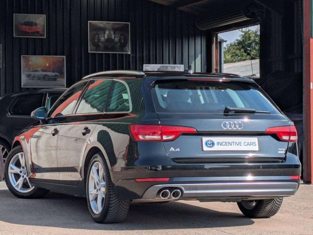 AUDI A4 AVANT