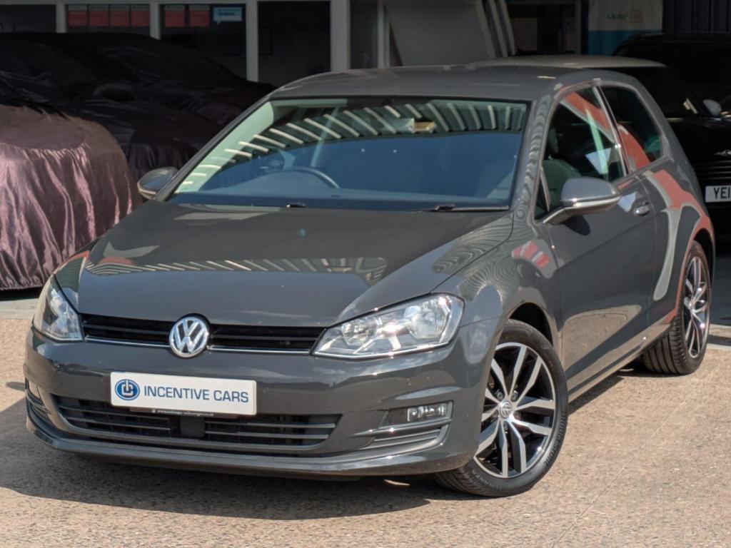 VOLKSWAGEN GOLF