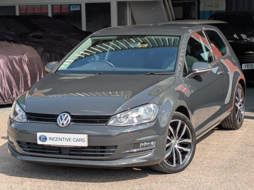 VOLKSWAGEN GOLF