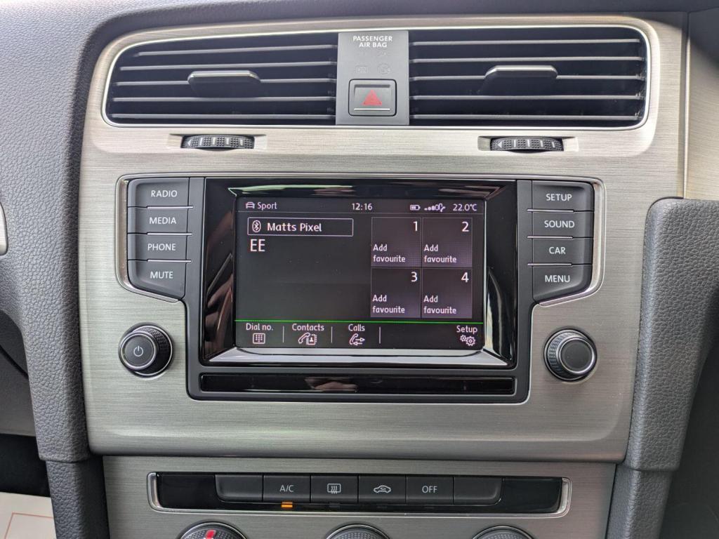 VOLKSWAGEN GOLF