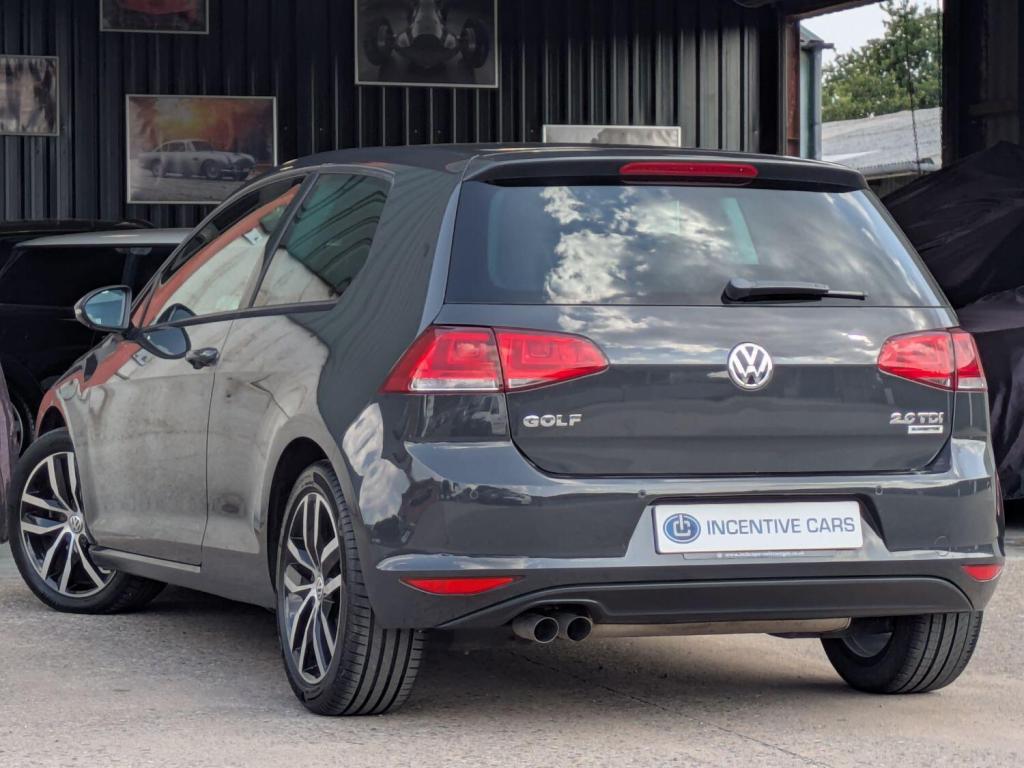 VOLKSWAGEN GOLF