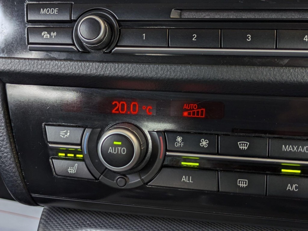 View BMW 5 SERIES 525d M Sport Touring. PRO NAV. HEATED LEATHER. LAST KEEPER FOR 10 YEARS. FULL HISTORY.