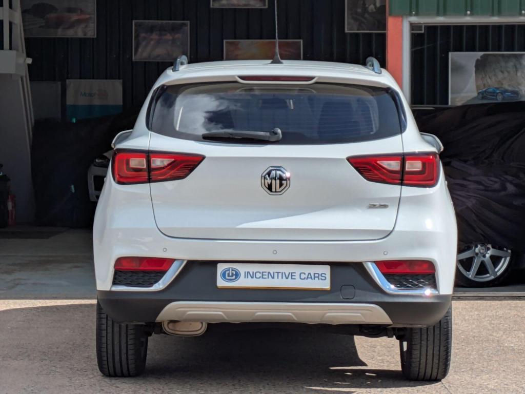 MG ZS