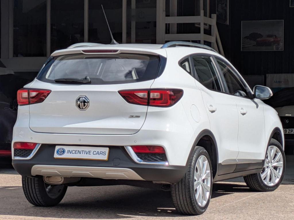 MG ZS