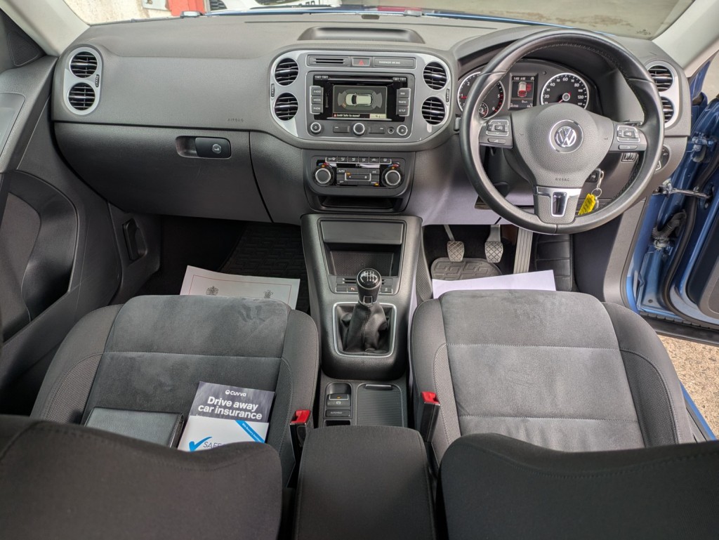 View VOLKSWAGEN TIGUAN 2.0 TDI Match BlueMotion Tech. 2 OWNERS. LOW MILEAGE. GREAT HISTORY. SAT NAV. 