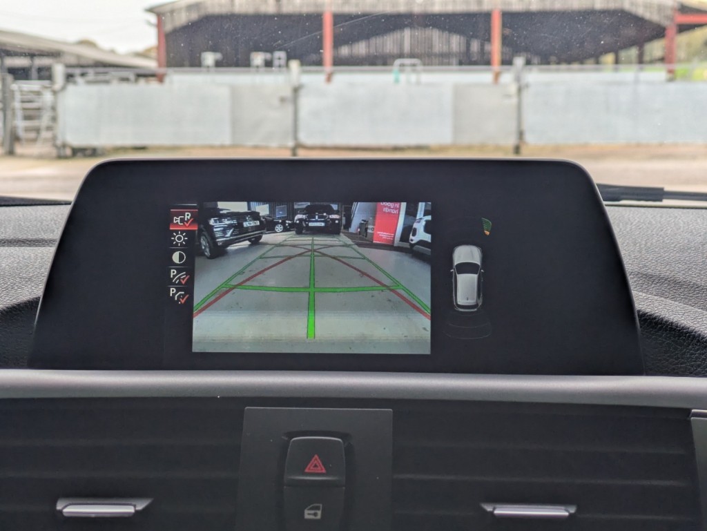 View BMW 1 SERIES 120d Sport 5-Door automatic. REAR CAMERA. SAT NAV. HEATED LEATHER. £20 ROAD TAX. FULL HISTORY.