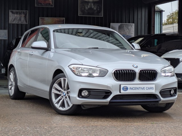 BMW 1 SERIES 120d Sport 5-Door automatic. REAR CAMERA. SAT NAV. HEATED LEATHER. £20 ROAD TAX. FULL HISTORY.