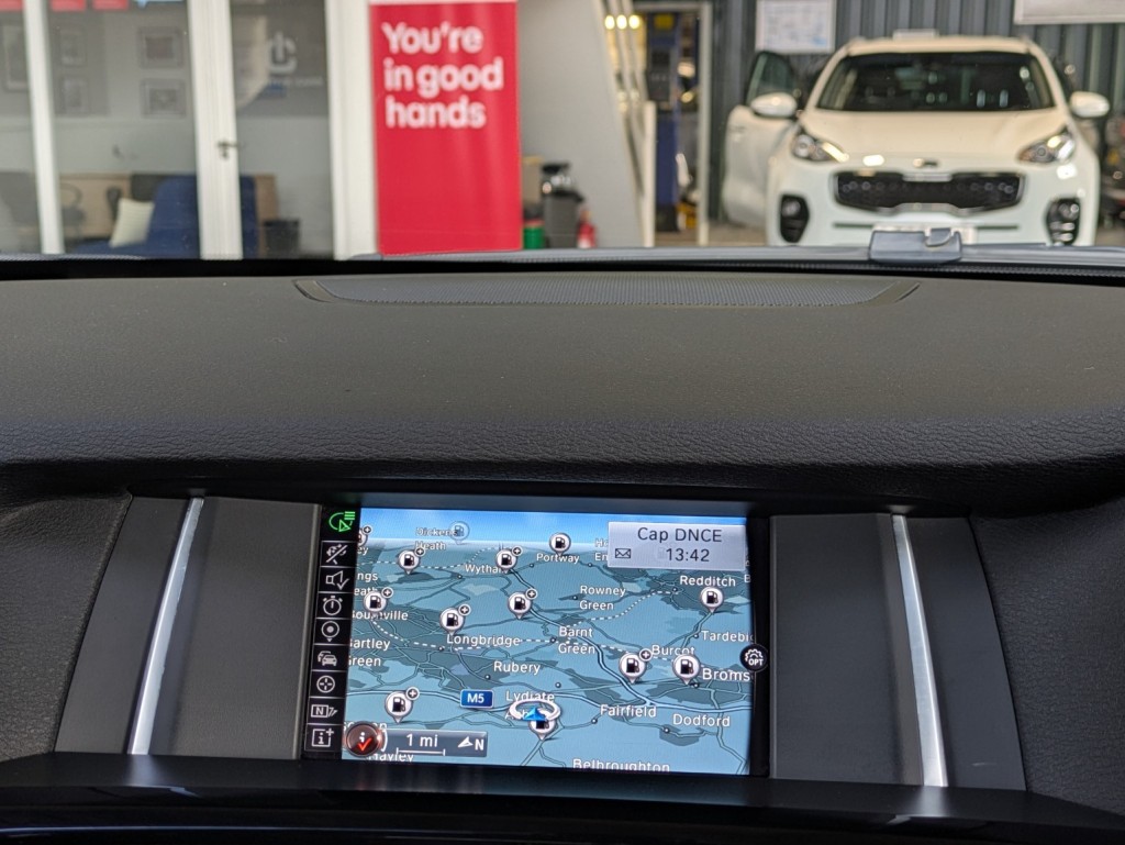 View BMW X3 xDrive20d M Sport automatic. 1 OWNER. SAT NAV. HEATED LEATHER. FOLDING MIRRORS. 10 SERVICE VISITS. 