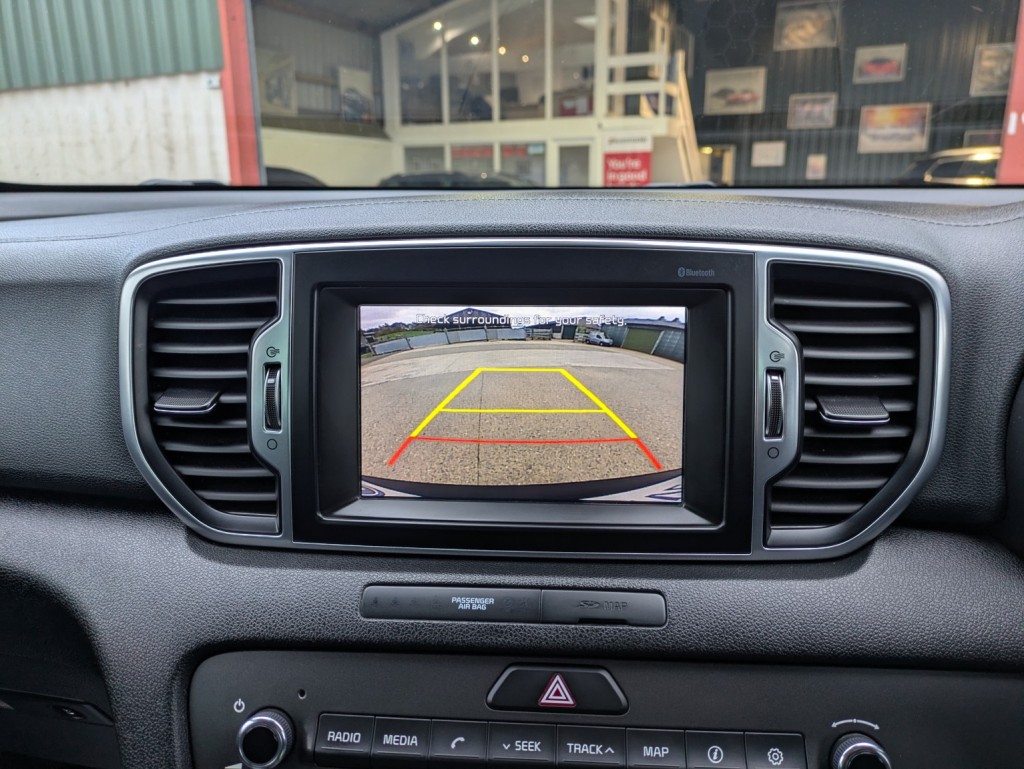 View KIA SPORTAGE 1.6 GDi 2 manual SUV. 2 OWNERS. 9 KIA DEALER SERVICES. SAT NAV. REAR CAMERA. 