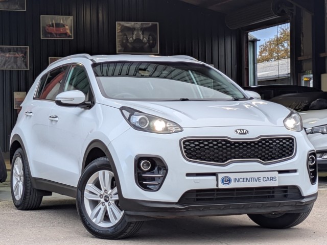 KIA SPORTAGE 1.6 GDi 2 manual SUV. 2 OWNERS. 9 KIA DEALER SERVICES. SAT NAV. REAR CAMERA. 