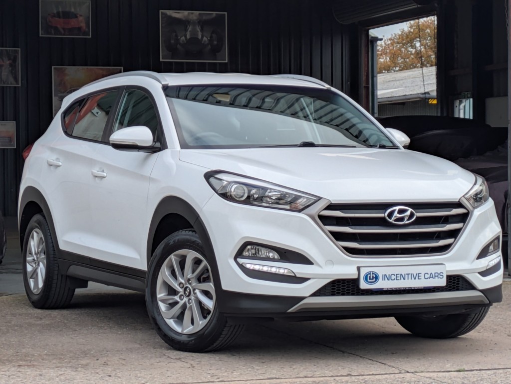View HYUNDAI TUCSON 1.6 GDi Blue Drive SE Nav. 1 OWNER. HEATED SEATS. SAT NAV. REAR CAMERA. RECENT SERVICE.