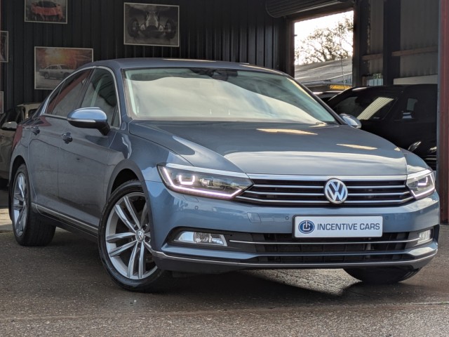 VOLKSWAGEN PASSAT 2.0 TDI GT automatic. OVER £4000 OF OPTIONS. CARPLAY. 10 SERVICES. HEATED SEATS & MORE...