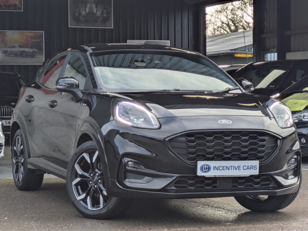 View FORD PUMA ST-Line X 5 Door 1.0L 125PS mHEV. 1 OWNER. CARPLAY. SAT NAV. LED LIGHTS. PARK SENSORS. FORD HISTORY.
